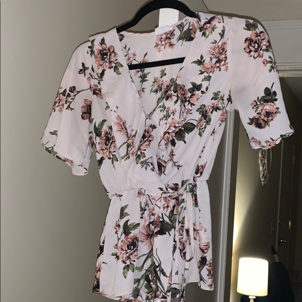 Floral top
